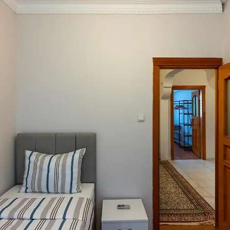 In The Center Of Taksim And Galataport Apartamento *